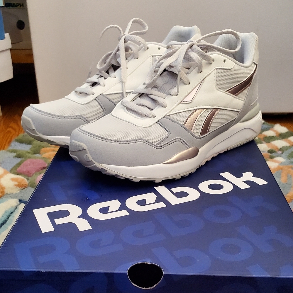 Reebok Royal Bridge 2.0 Running Shoes, Women's Size 7.5 M